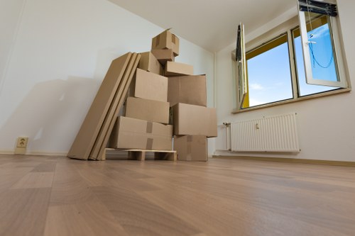 Packing support for a flat move in Highbury with narrow stairs